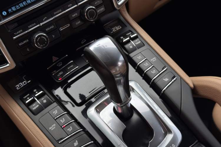 Used Porsche Cayenne 2014 Cayenne Platinum Edition 3.0T