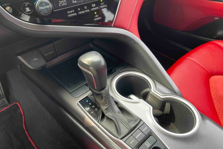 Used Toyota Camry 2022 2.5S Knight Edition Interior 4