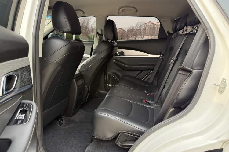 Used JETOUR X70 2020 1.5T DCT Comfort Edition 5-seater
