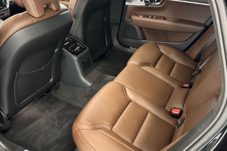 Used Volvo S90 New Energy 2025 Plug-in Hybrid Four-Wheel Drive Long-Range Luxury Smart Edition Interior 1