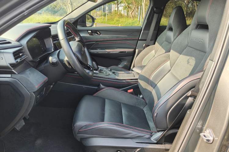 Used Lynk & Co 05 2020 2.0TD Four-Wheel Drive HypeHalo
