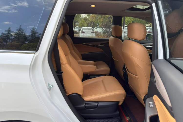 Used SAIC MAXUS G50 2025 MAX 1.5T Automatic Luxury Edition