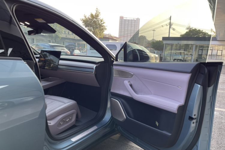 Used ONVO L60 2024 60 kWh Rear-Drive Version