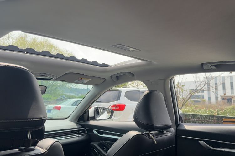 Used Geely Auto Emgrand 2023 4th Generation Champion Edition 1.5L CVT Prestige Model
