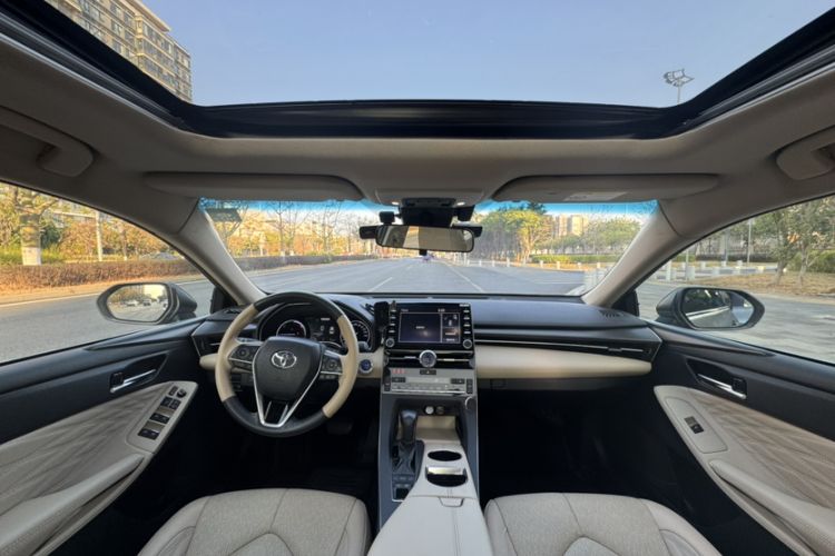 Used Toyota Avalon 2019 Dual-Engine 2.5L XLE Prestige Version China VI Standard