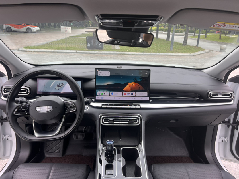Geely Auto Emgrand 2026 Model 5th Generation 1.5T DCT Prestige Edition — снимка 14