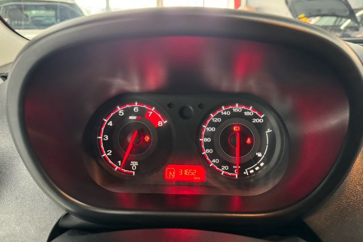 Used MG 3 2014 1.3L AMT Comfort Edition Odometer Close Up