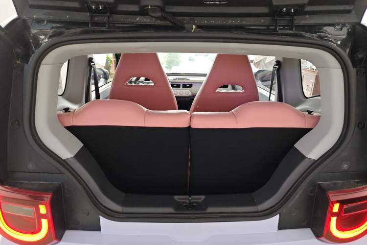 Used Chery New Energy QQ Ice Cream 2022 170km Sundae Phosphate Lithium-Ion