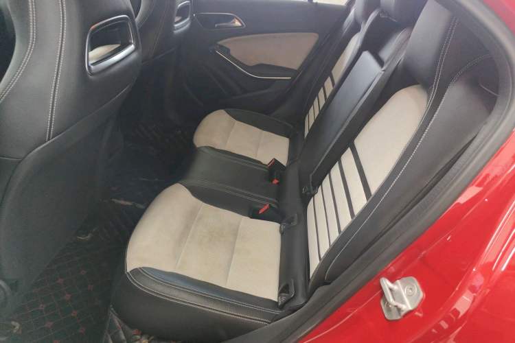 Used Mercedes-Benz A-Class 2015 A 180 Interior 3