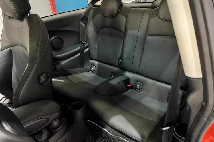 Used MINI MINI 2021 1.5T COOPER Artist