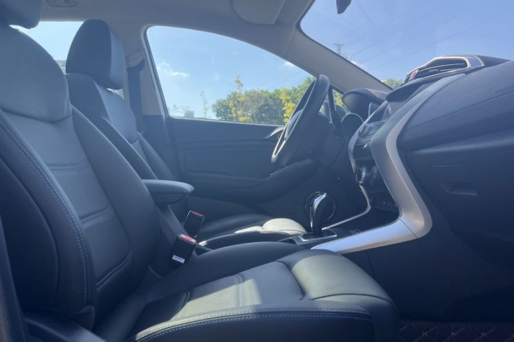 Used BYD Yuan New Energy 2018 EV360 Smart Connect Cool Edition Right Front Seat