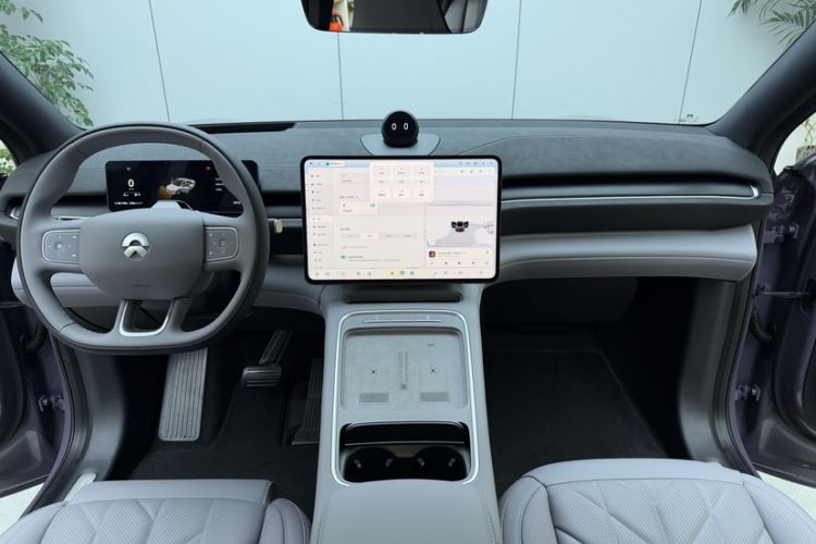 Used Nio EC6 2025 75 kWh Interior 6