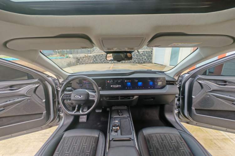 Used Ford Mondeo 2023 EcoBoost 180 Luxury Model Interior 5