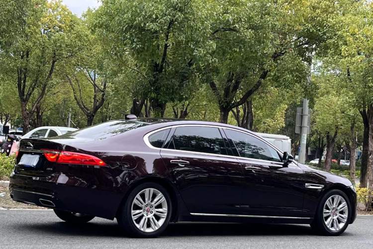 Used Jaguar XFL 2018 XFL 2.0T 250 PS Luxury Edition
