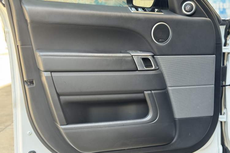 Used Land Rover Range Rover Sport 2020 3.0 L6 HSE DYNAMIC