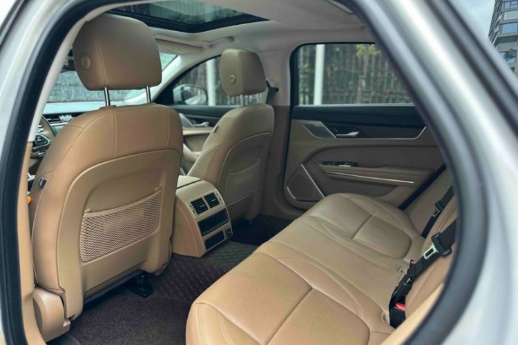 Used Jaguar XFL 2024 2.0T P250 Two-Wheel Drive Prestige Luxury Edition