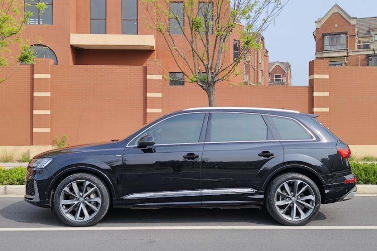 Used Audi Q7 2020 55 TFSI quattro S line sports model Exterior 4