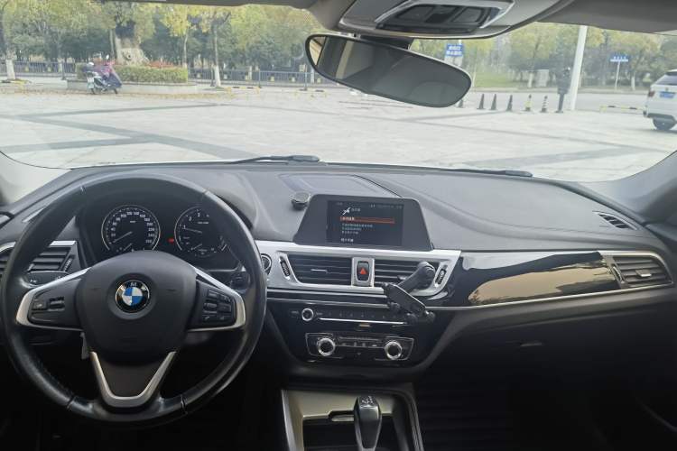 Used BMW 1 Series 2018 Facelifted 118i Sport Edition Center Console