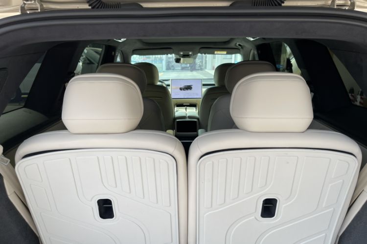 Used ONVO Luxeed L90 2025 Model—Ultra Six-Seater Version