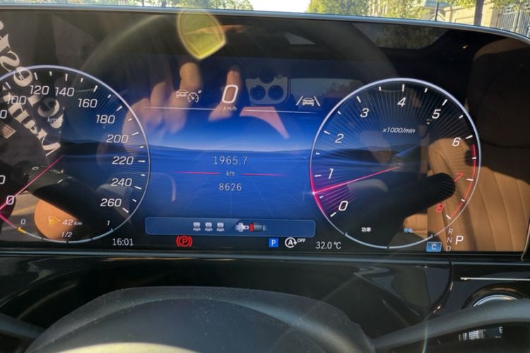 Used Mercedes-Benz E-Class 2024 E 260 L
