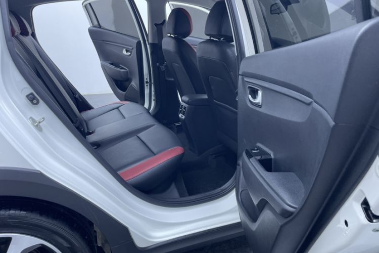 Used Kia KX Cross 2017 1.4L AT GLS
