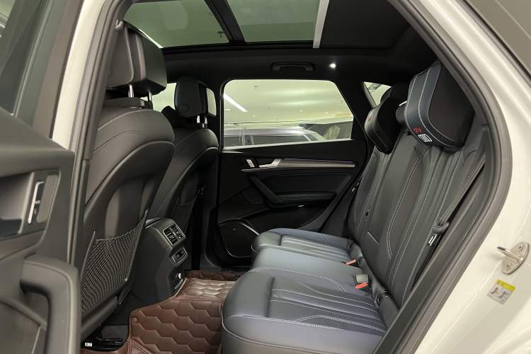 Used Audi Q5L 2023 40T Luxury Dynamic Model Interior 12