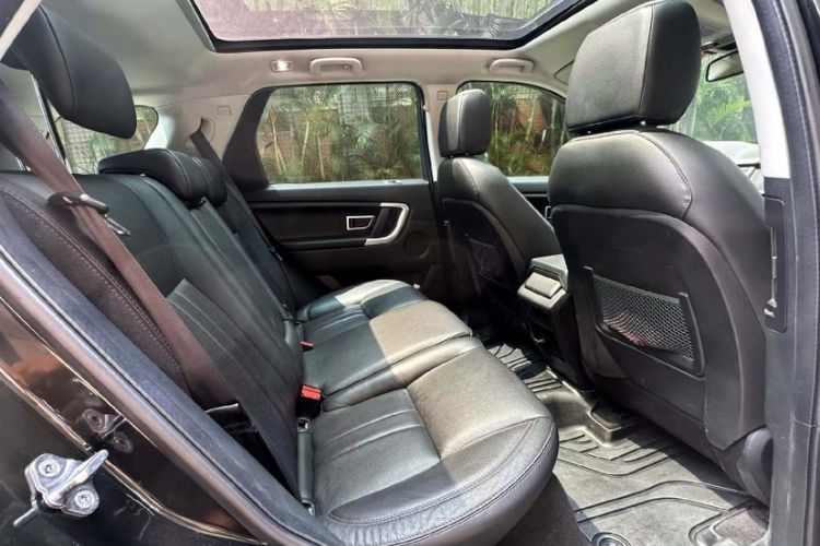 Used Land Rover Discovery Sport 2018 240 PS SE Version