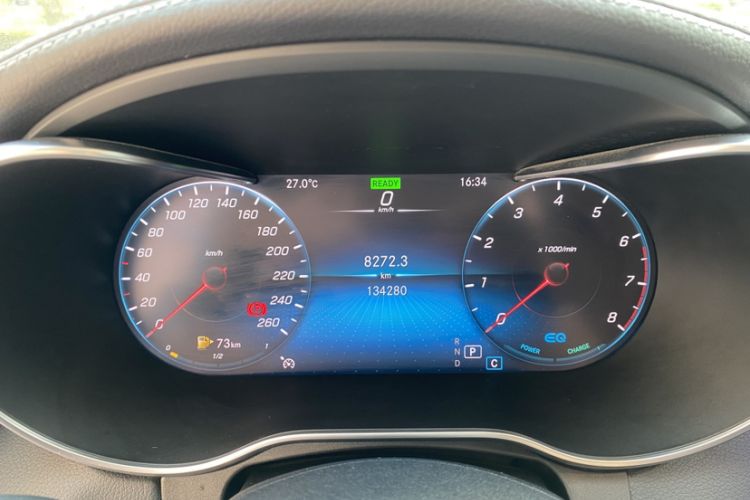 Used Mercedes-Benz C-Class 2021 C 260 L Sport Edition Odometer Close Up