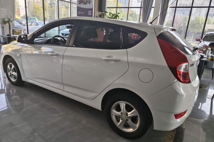 Used Hyundai Verna Ray 2014 1.4L Automatic GLX