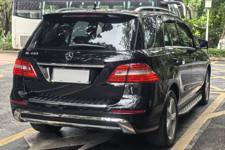 Used Mercedes-Benz M-Class 2015 ML 400 4MATIC Dynamic Model Exterior 5