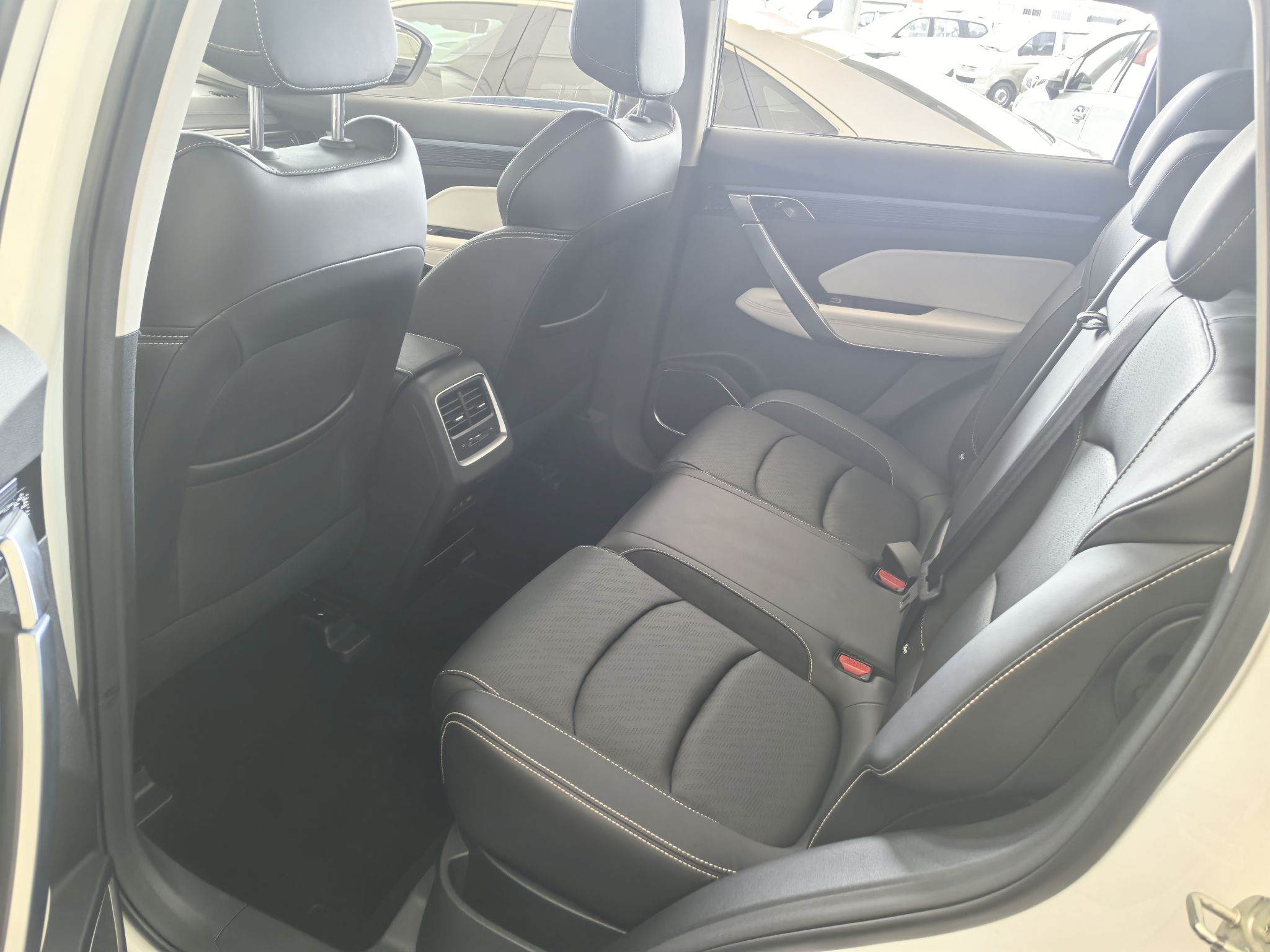 Geely Auto Emgrand X7 Sport 2022 Boyue X 1.8TD DCT ZhiShang Model — снимка 20