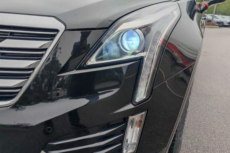 Used Cadillac XT5 2018 25T Luxury Model Left Front Headlight