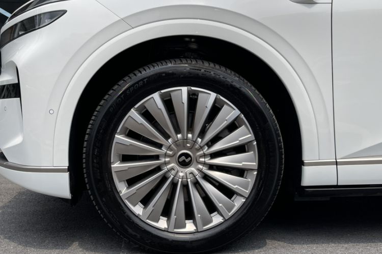 Used ONVO Luxeed L90 2025 Model—Max Six-Seater Version Exterior 7