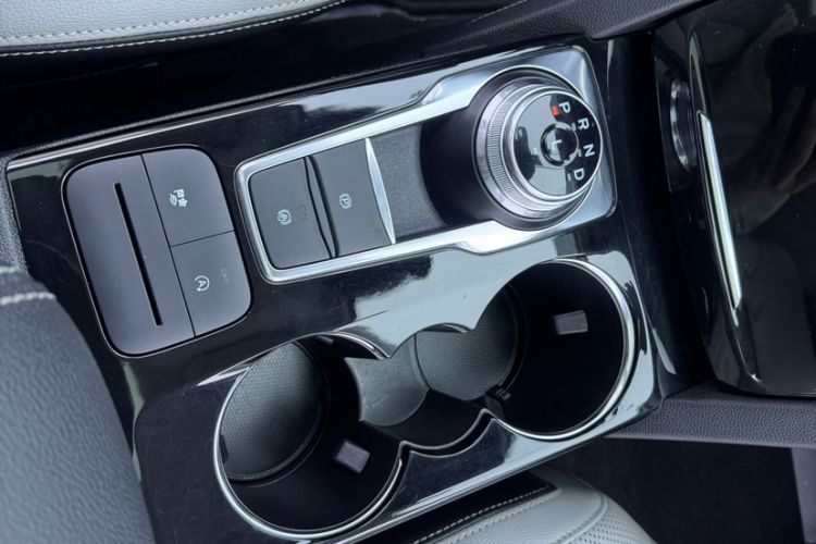 Used Ford Escape 2020 EcoBoost 245 Four-Wheel Drive Luxury Edition