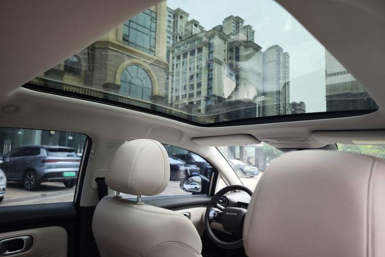 Used AION UT 2025 420 Prestige Edition Headliner