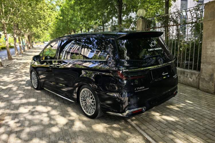 Used Honda Odyssey 2022 2.0L eHEV Prestige Four-Seater Edition