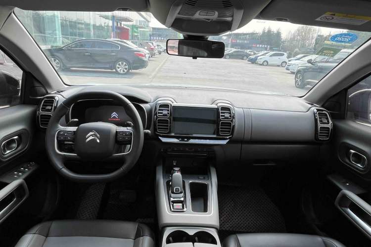 Used Citroen C5 AIRCROSS 2019 360THP Enjoyment Model China VI Standard Interior 1
