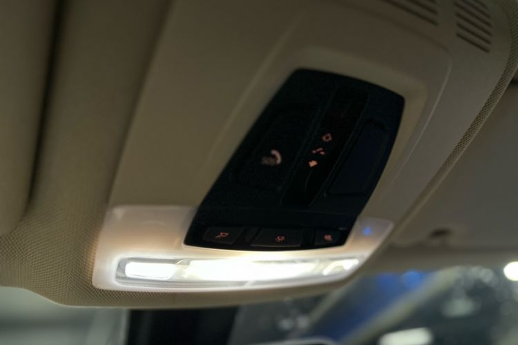 Used BMW 3 Series 2018 320Li Leading Model M Sport Package Interior 11