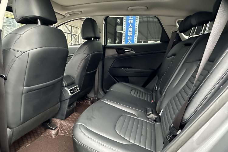 Used Kia Sportage (Chinese Domestic Model) 2023 2.0T Two-Wheel-Drive Prestige Edition Interior 4
