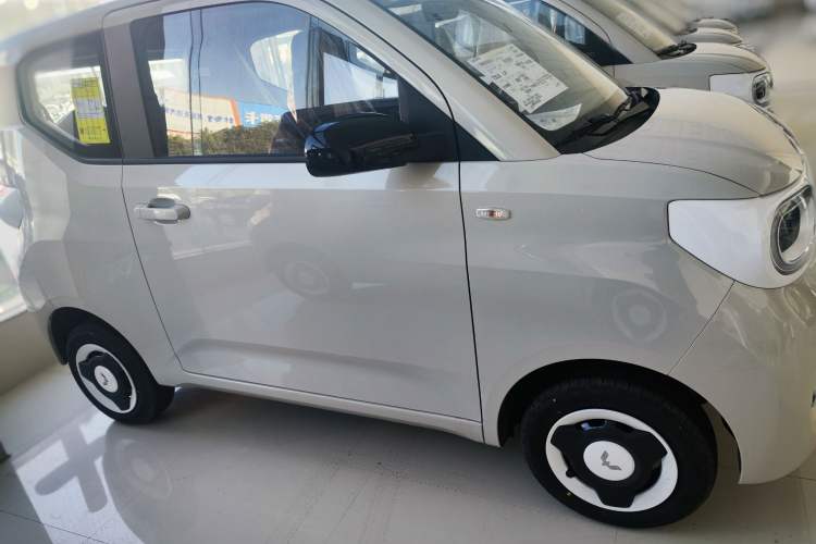 Used Wuling Hongguang MINIEV 2024 3rd Generation 215km Youth Edition