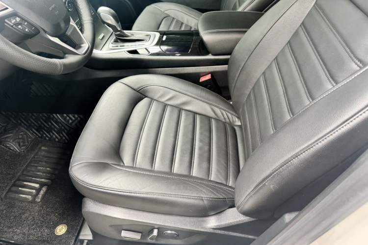 Used Ford Edge 2016 EcoBoost 245 Four-Wheel Drive Titanium Edition 7-Seater