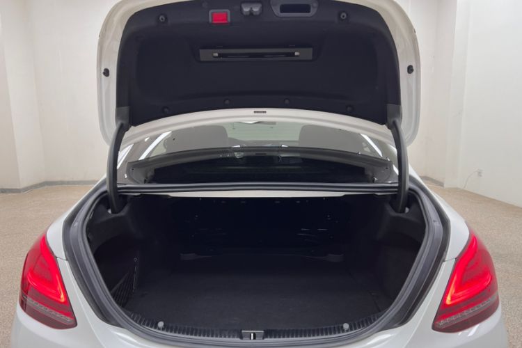 Used Mercedes-Benz C-Class 2021 C 200 L Fashion Edition Sport Version Trunk