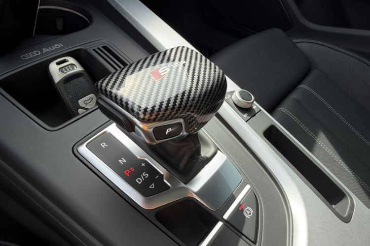 Used Audi A4L 2022 40 TFSI Luxury Dynamic Model Interior 4