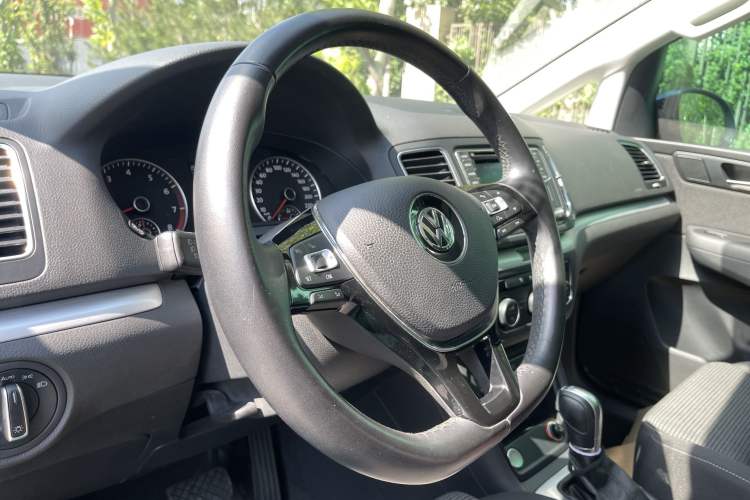 Used Volkswagen Sharan 2018 Revised Version 380TSI Comfort Edition 7-Seater
