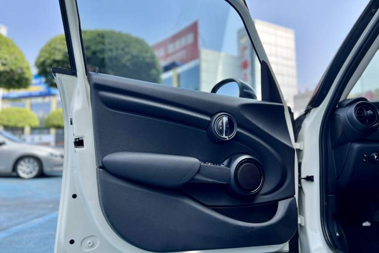 Used MINI MINI 2016 1.5T COOPER Five-Door Edition