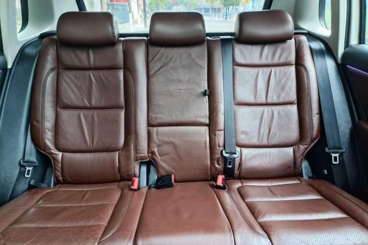 Used Volkswagen Tiguan 2015 1.8TSI Automatic All-Wheel-Drive Luxury Model
