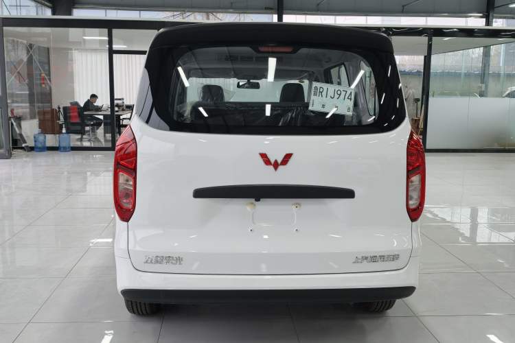 Used Wuling Hongguang New Energy 2024 All-Electric Model 300KM Standard Version Exterior 4