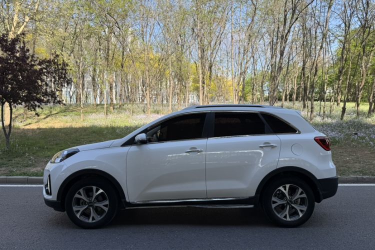 Used Kia KX3 2017 1.6L Automatic Aoya Version Exterior 2