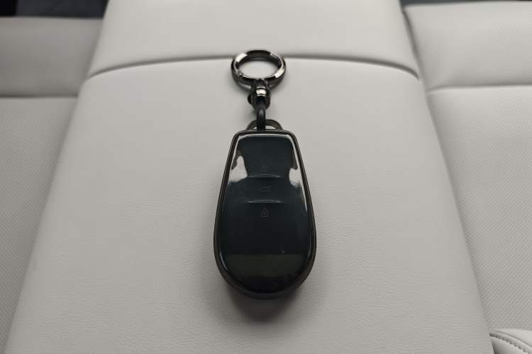 Used Nissan N7 2025 625 Max Interior 9