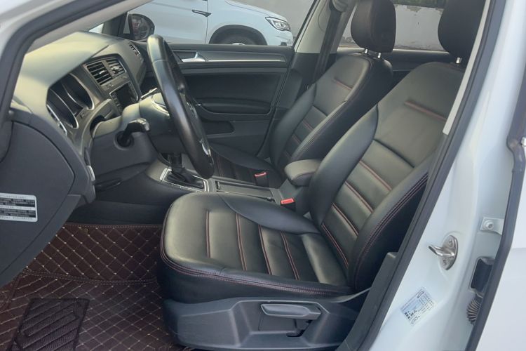 Used Volkswagen Golf 2016 1.6L Automatic Comfort Model Left Front Seat